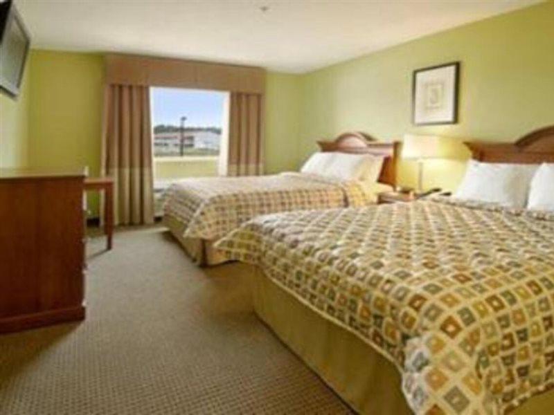 Days Inn & Suites By Wyndham Swainsboro Exteriör bild