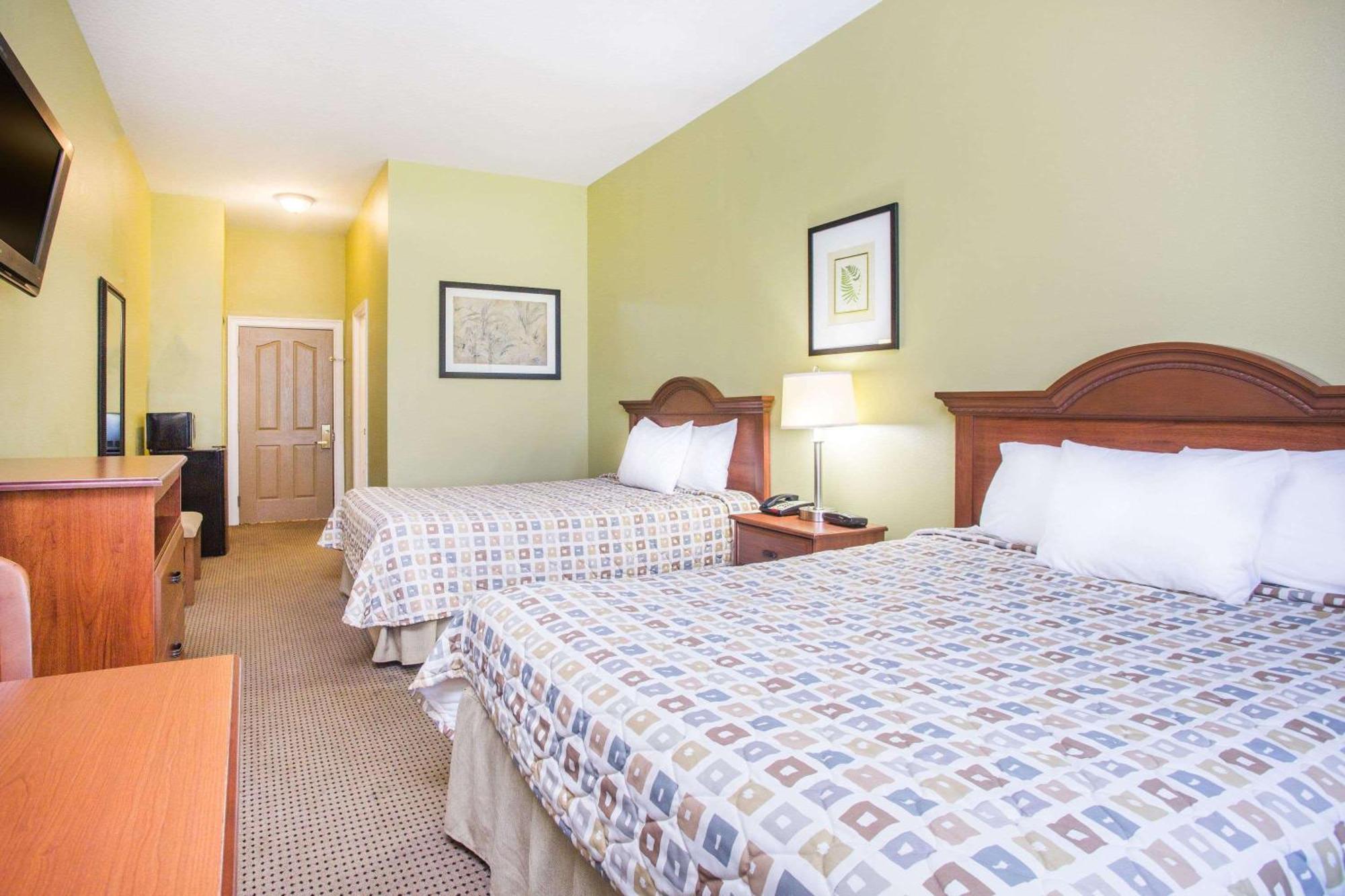 Days Inn & Suites By Wyndham Swainsboro Exteriör bild