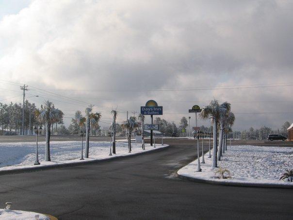 Days Inn & Suites By Wyndham Swainsboro Exteriör bild